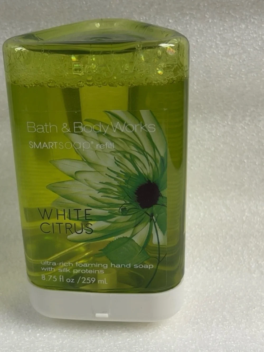 🍃🍃Bath & Body WHITE CITRUS Foaming Hand Soap Refill RARE Retired🍃🍃
